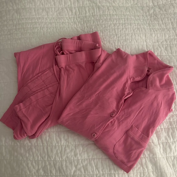 SKIMS bubblegum pink ribbed pajama set - Picture 3 of 6